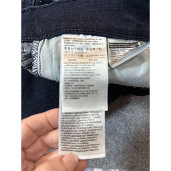 Levi's Jeans Womens 26 Blue Denim Classic Straight Leg Mid Rise Pockets Zip Fly - Picture 6 of 8